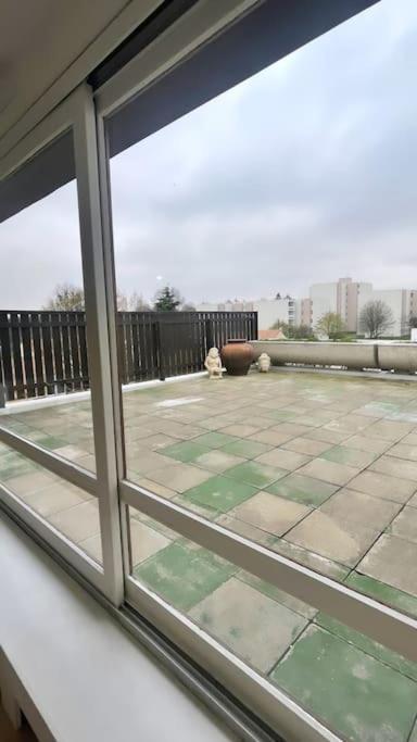 T2 Renove Avec Terrasse Proche Paris Et Disneyland Champs-Sur-Marne Ngoại thất bức ảnh